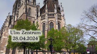 Ein Spaziergang durch die lebendige Stadt Ulm. Münster und Fußgängerzone