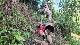 Two brothers come home from school to help someone with housework.