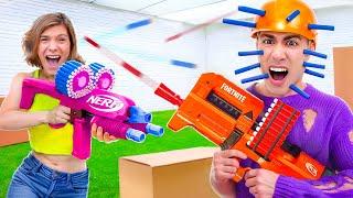 NERF BATTLE WITH MY FRIENDS !!