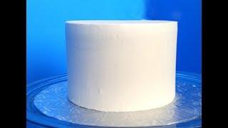 How to Get Smooth Icing or Frosting on a Cake