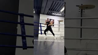 Работа в движениях на ногах  #boxing #бокс #боец #мотиватор #тренер #спортсмен #упражнения