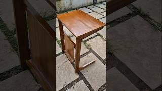 Simple laptop table