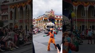 Peter Pan & Captain Hook @The Magic Kingdom #waltdisneyworld #disneyworld #orlando #travel #shorts