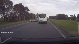 Crazy man in a van  Frankston fwy. 1min 10.