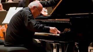 Alexander Toradze plays Tchaikovsky Piano Concerto no. 1 - live 2008