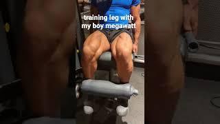 Training leg with my boy megawatt. #weightlifting #gymmotivation #gymlife #gym #training