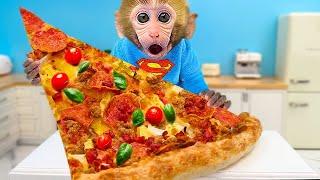 Bebé Mono Bon Bon Come Pizza Gigante y Juega con un Cachorro Lindo - MONO BONBON ESP