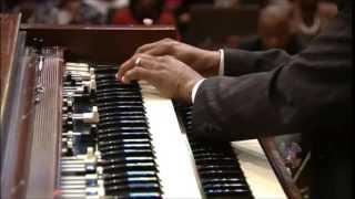 Derrick Jackson at West Angeles COGIC - Organ Solo with Praise Break