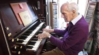 Francis Jackson plays the organ at 100 years of age!