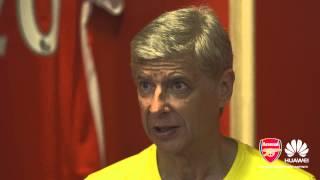 Arsene Wenger says - "Hi ArseBLOG!"