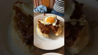 Must visit places in the city of Bath, UK. Sally Lunn’s famous buns. Best breakfast spot #bath #uk