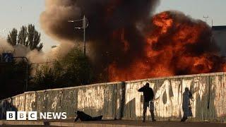 How Russia's ‘kamikaze’ drones are changing the Ukraine war - BBC News