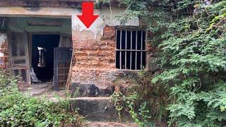 Cleaning up a dilapidated house covered by a giant tamarind tree | Free clean up 2024