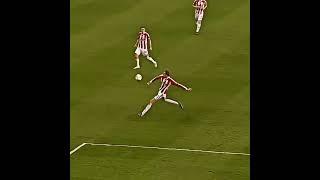 Peter Crouch proved that size and skill can go hand in hand