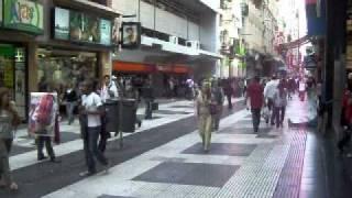 Calle Florida - Gente caminando 27 de septiembre de 2011