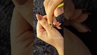 Easy thumb mehndi design | Mehndi design #mehndi #henna #fingerhenna #thehennahue #shorts #mehandi