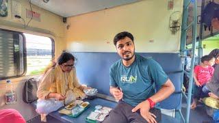 Bhubaneswar Duronto Exp Sleeper Class train Journey with IRCTC food