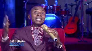 Fr. Denis Ngonde et tonton jacko dans Cantique & Message