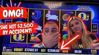 OMG! SHE ACCIDENTALLY HIT $2,500 PER SPIN On Dragon Link Slot Machine!!!