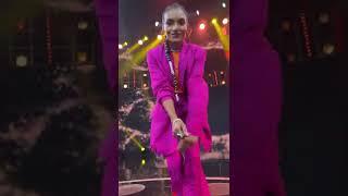 Dee Mc flaunts her dance moves! #DeeMC #Hustle2.0 #RapSongs