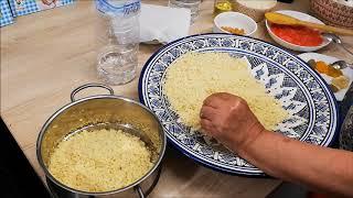 MA MÈRE RÉALISE UN COUSCOUS ÉCONOMIQUE FACILE (CUISINE RAPIDE)