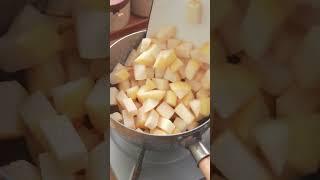 【雪梨热橙茶】喉咙吞刀片、咳嗽不停的试试这个，酸甜滋润喝着很舒服，不知不觉就补充了大量水分～【拾味爸爸】