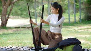 BEAUTIFUL GIRL CAMPING AND ENJOYING VIETNAMESE FOOD BY THE PEACEFUL BEACH  #vietnamesefood