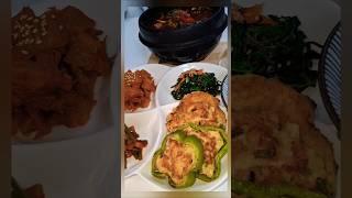 배고프죠 어서와요!!#후딱#밑반찬#수고많으셨어요#고춧잎무침#꽃게된찌#301호#난입##KoreanFoodTable#Enjoy your meal