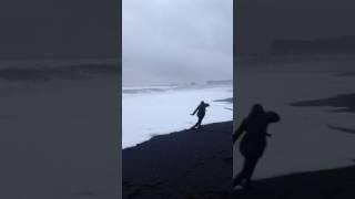 Reynisfjara - Dangerous waves in Iceland