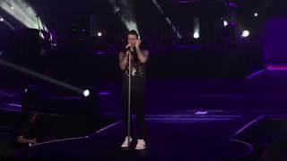 Adam Levine's tearful tribute to Kobe Bryant at American Airlines Arena