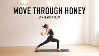 45 Minute FLUID, STRONG And MINDFUL Yoga Flow