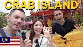 BUSY TOWN ON REMOTE ISLAND | MALAYSIA | TRAVEL | I LEFT THE UK FOR A BETTER LIFE