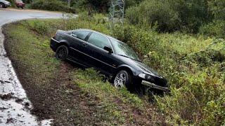 BMW E46 323Ci street drift in the rain