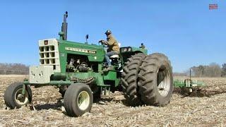 OLIVER 1850 Tractor Chisel Plowing