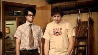 it crowd s1e1 clip 4