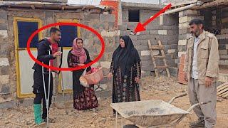 "We lost the house and now my mother...  | The painful life of Ali and his wife in the ruins