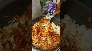 Spicy Schezwan Fried Rice #shorts #friedrice #cookingathome #sumacooks