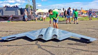 MUST SEE! HUGE B-2 STEALTH BOMBER RC TURBINE JET MODEL FLIGHT DEMONSTRATION