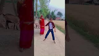 Ho gaini kangal Mal ke chakkar mein