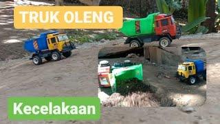 Mobil truk pasir truk oleng pasir terguling