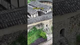 曾经的大户人家，良田千亩，家财万贯，如今只剩下这座老宅院，还诉说着当年的辉煌！