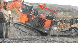 HITACHI EX 2600 In action | Loading Mud