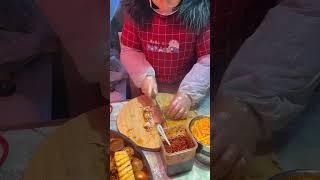 上海街头15元一份的卤肉卷饼，这物价真的正常吗？ #卤肉卷饼  #卷饼  #卷饼小吃 