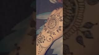 Simple back hand mehndi design #shortvideo mahi mehndi