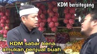 kang dedi mulyadi bersitegang dengan penjual buah