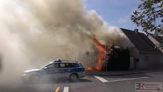 [AUSGEDEHNTER HECKENBRAND] - Wohnhaus in Gefahr | Vollbrand | Feuerwehr Neuss -