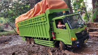 Hard Work and Need Money Today ! Truck Driver Off-Road Until Muddy | RC Truck