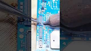 Samsung a03. Touch not working. Register was missing. Short with that wire and the touch works.