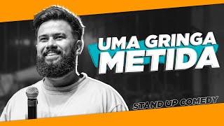 UMA IMIGRANTE TIRANDO ONDA NO SHOW - Stand Up Comedy