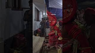 വീട്ടുകാരെ പേടിപ്പിക്കുന്ന  തെയ്യംPart 3 #theyyam #tulunadu #theyyam_songs #gulikan #viral